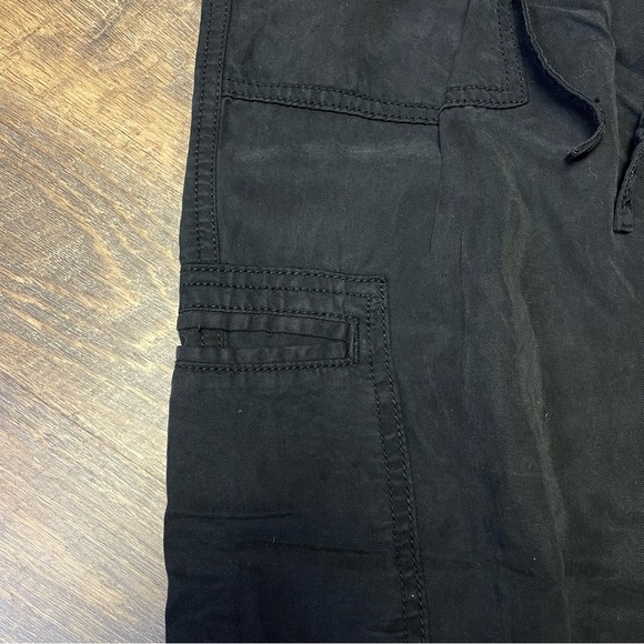 American Eagle Lyocell Baggy Jogger Cargo Pants High Rise Womens Small Black - Picture 6 of 10